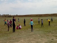 Лишь заслышим зов игры, быстро на улицу выбежим мы. Ждёт нас здесь много забав интересных, соревнований, прогулок  чудесных!