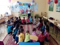 Вместе с отрядом сил не жалей: пой, танцуй, рисуй и клей!